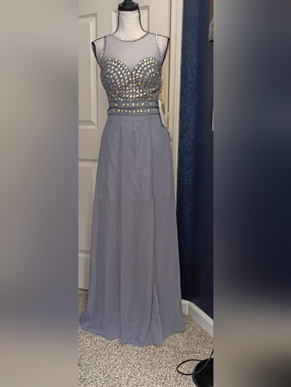 Embellished Grey Sequin Mesh Set (Top And Skirt)
